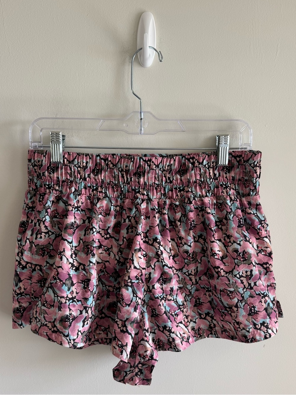 Varley Kallin Running Shorts - Picture 2 of 10